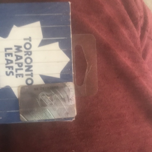 NHL TORONTO MAPLE LEAFS 10 PENCIL CRAYONS - Picture 8 of 11